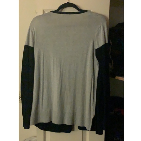 Color Block Sweater - Picture 2 of 3